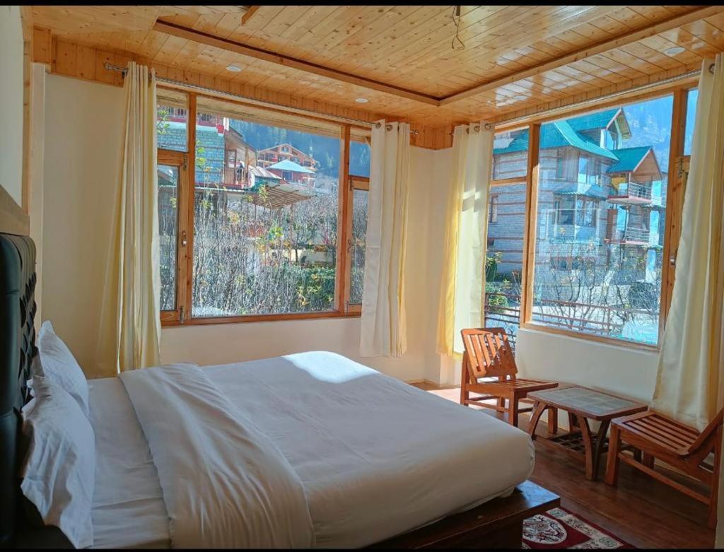 Rajhans Resorts Манали Экстерьер фото